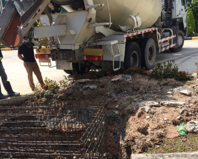 THI CÔNG BỂ CHỨA NƯỚC THẢI CÔNG TY POLYTEX